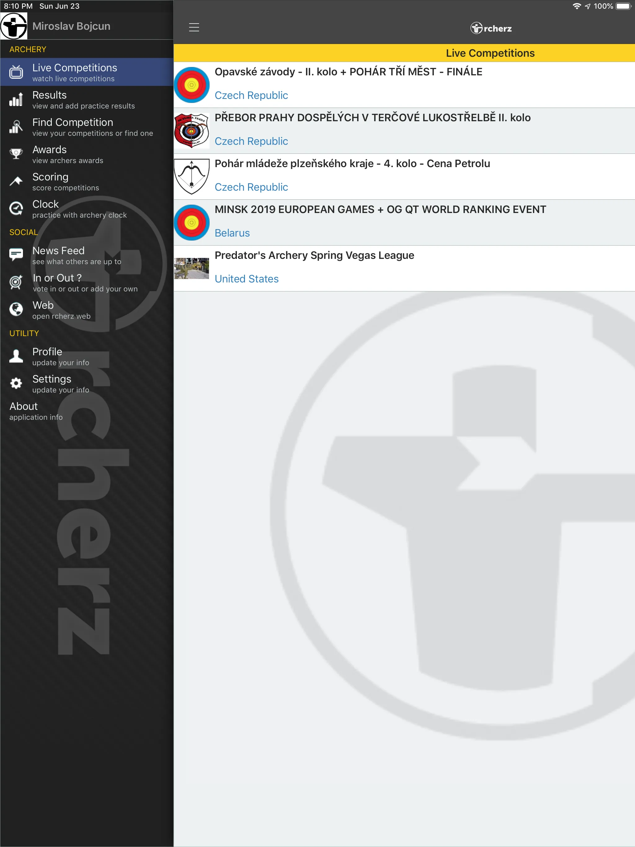 Tangkapan layar App Store iPad Rcherz.com 1.