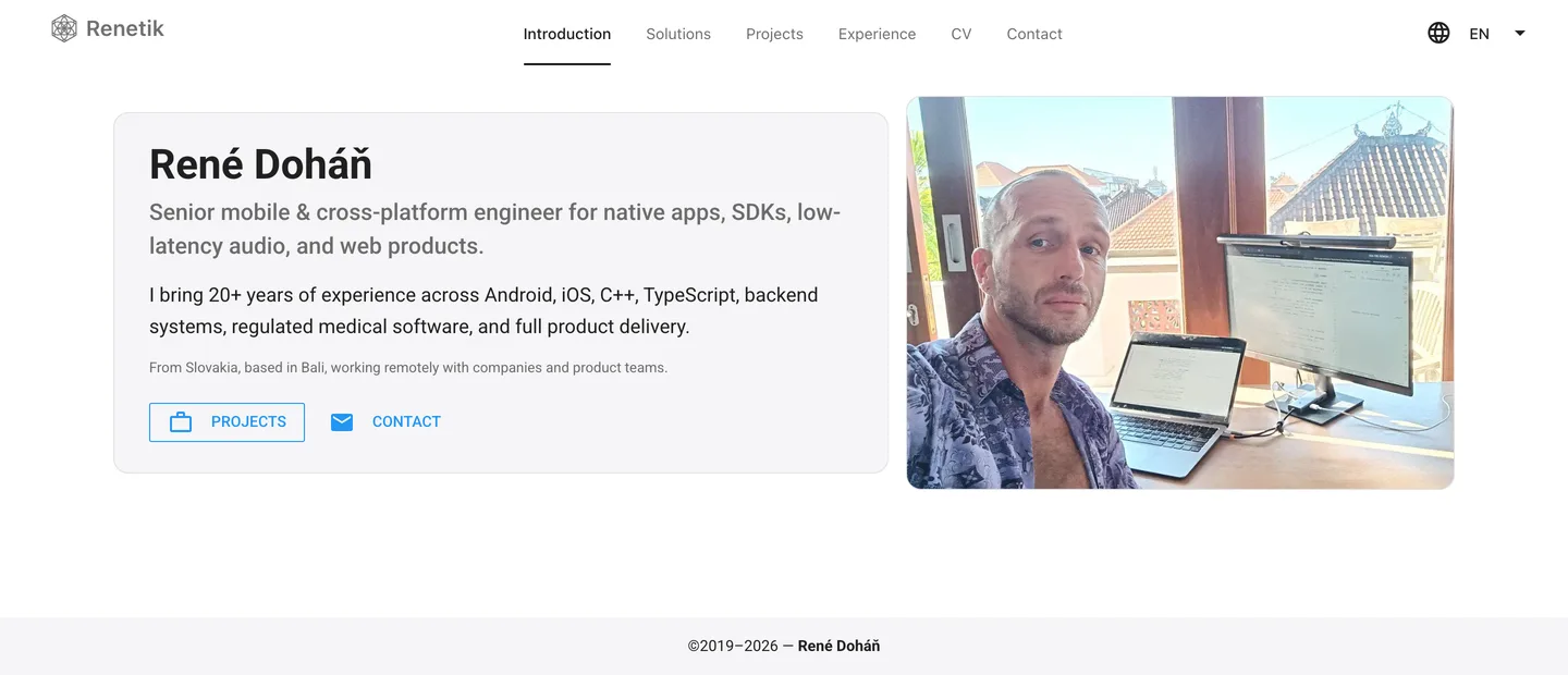 Portfolio introduction page on a desktop viewport.